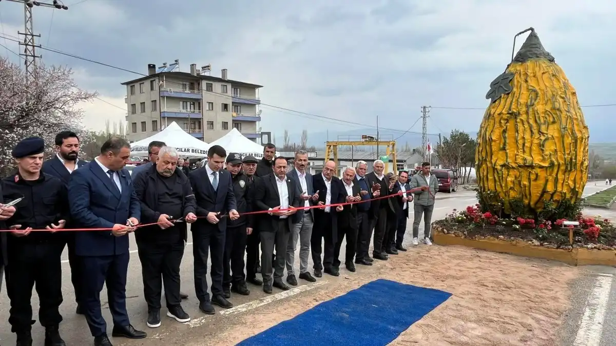 Ahmet Tekin Kavşağı